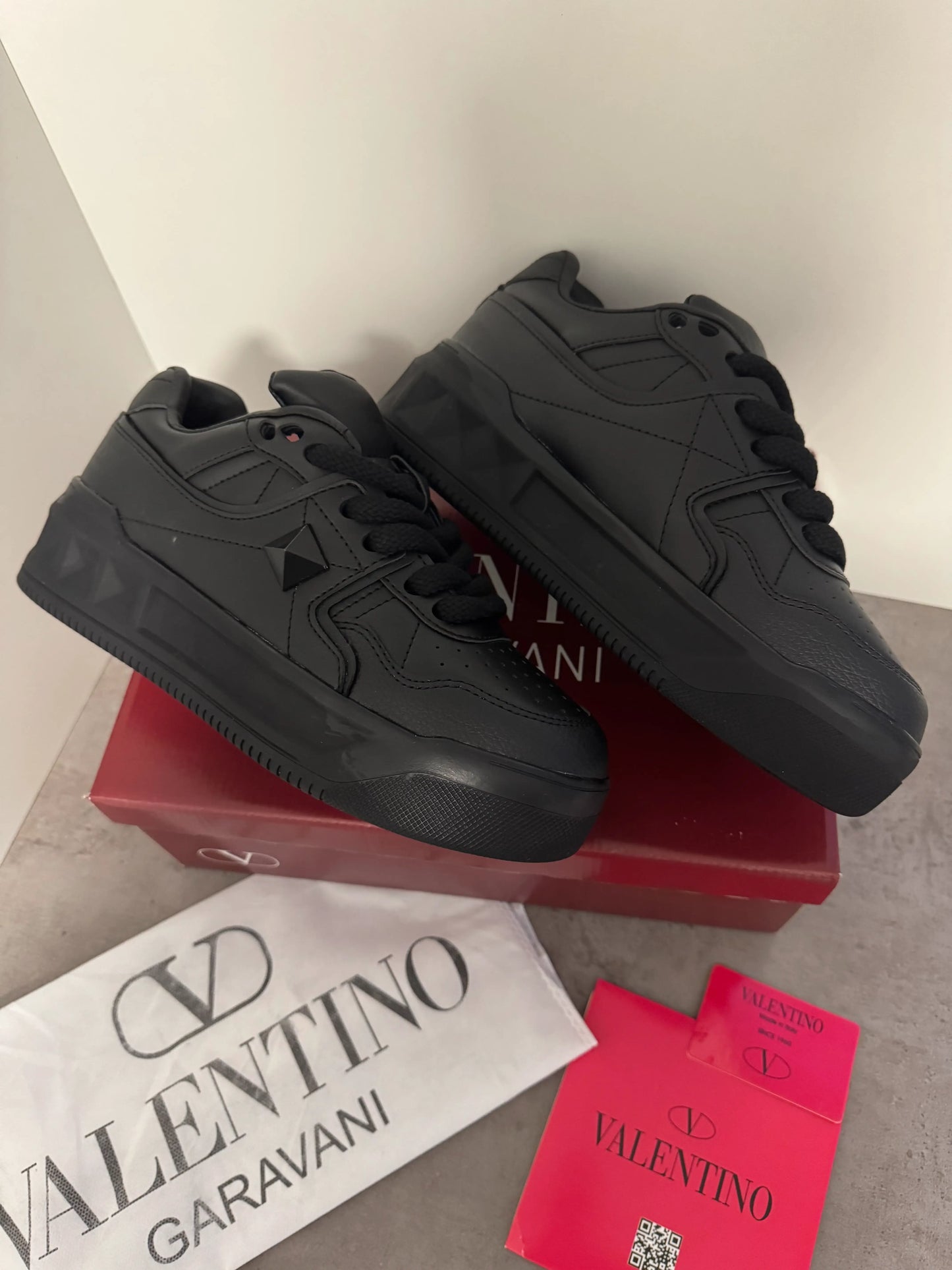 Valentino Garavanni Full Black
