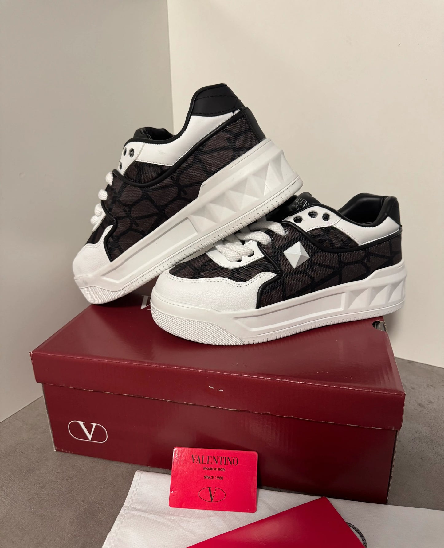 Valentino Garavanni Alb-Negru