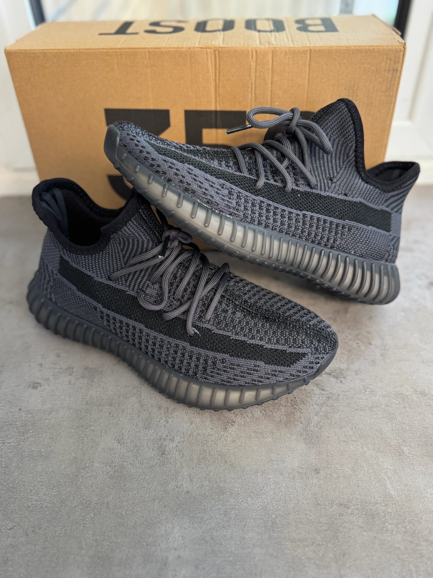 Yeezy Boost 350 Black
