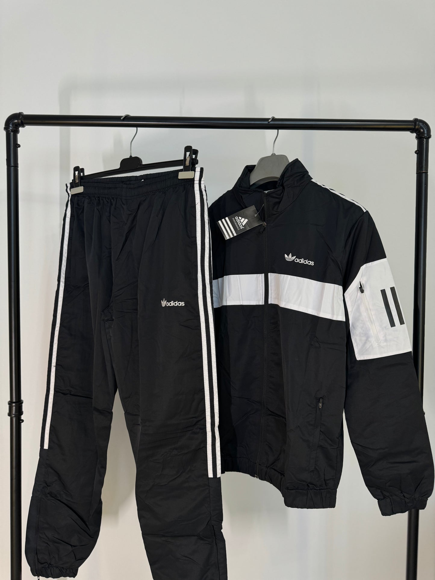 Trening Adidas FAS - Negru-Alb