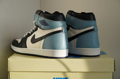 Adidasi Jordan 1 Obsidian