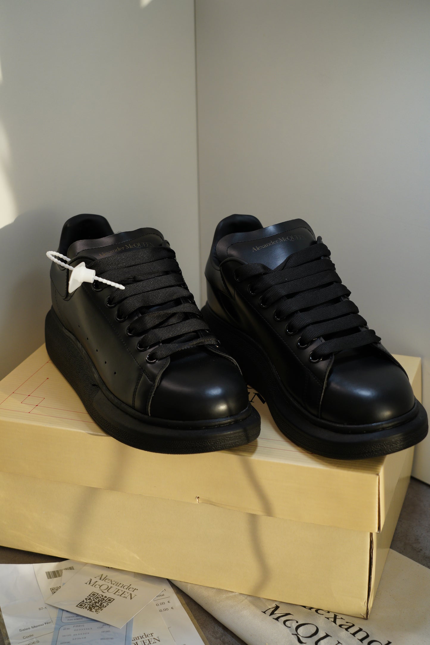 Adidasi Alexander McQueen NEGRU - FULLBOX