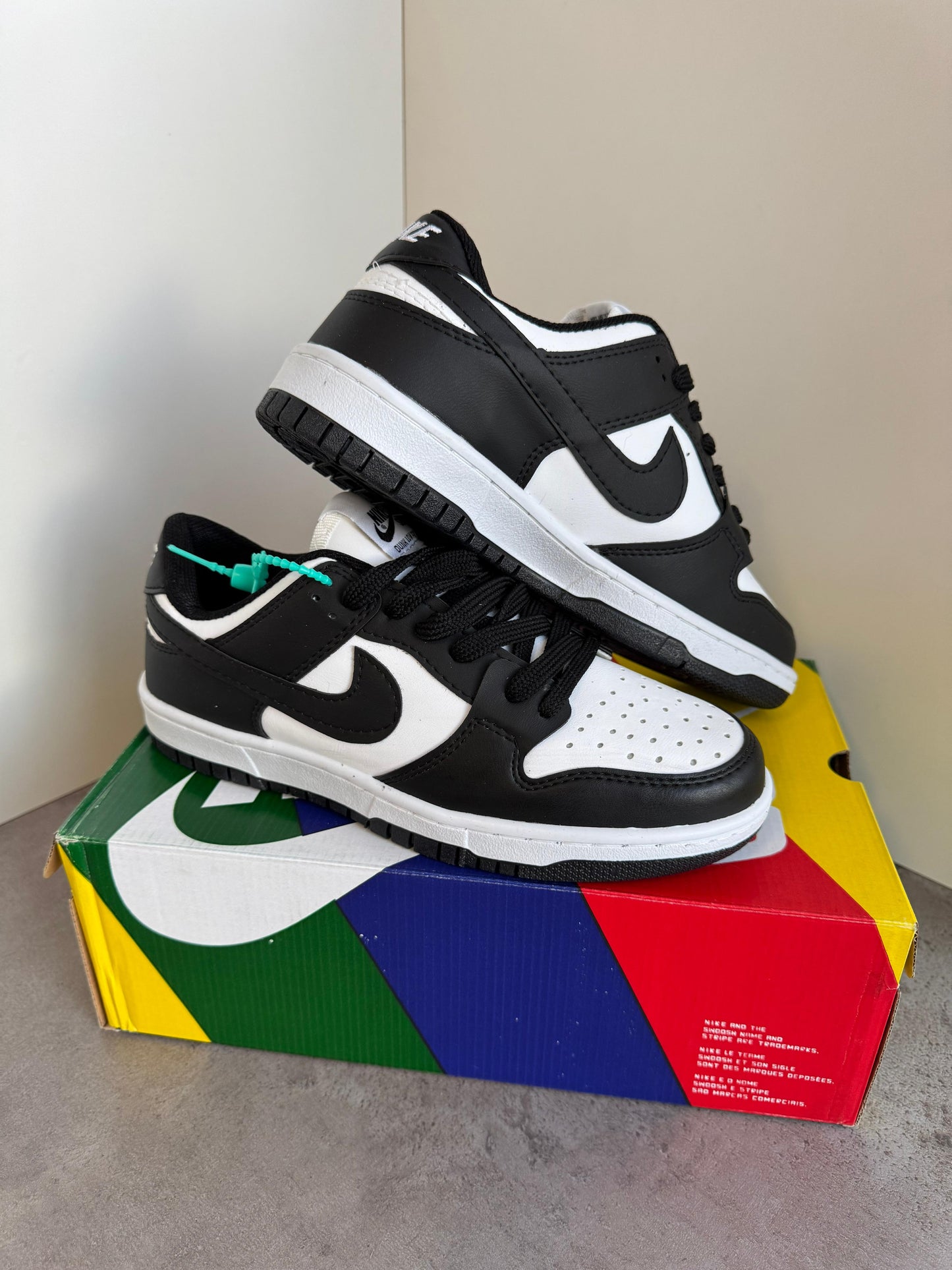 Nike Dunk Negru-Alb