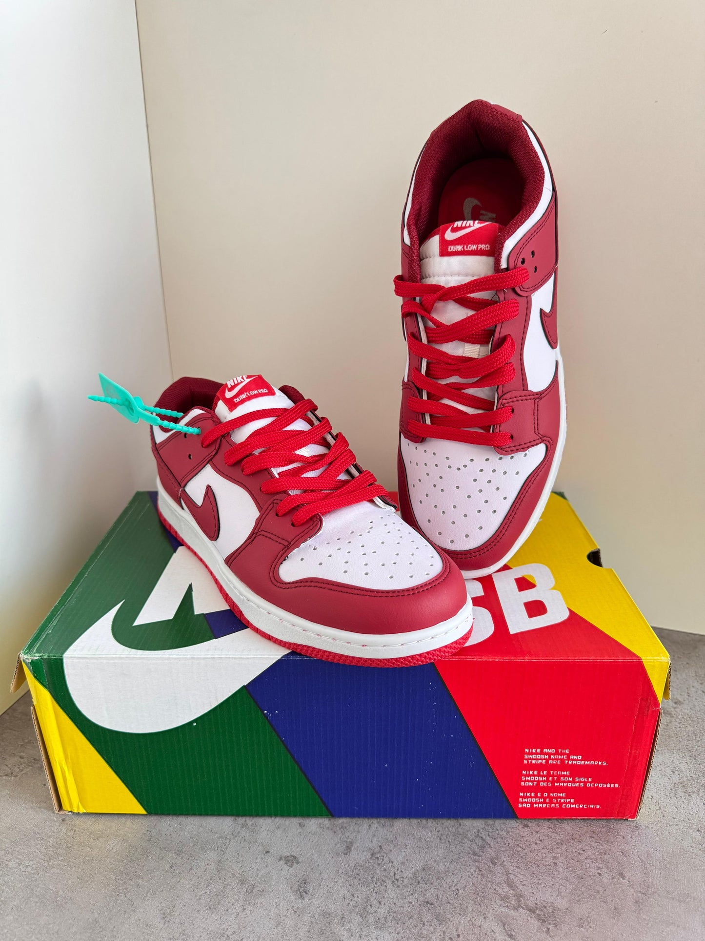 Nike Dunk Rosu-Alb