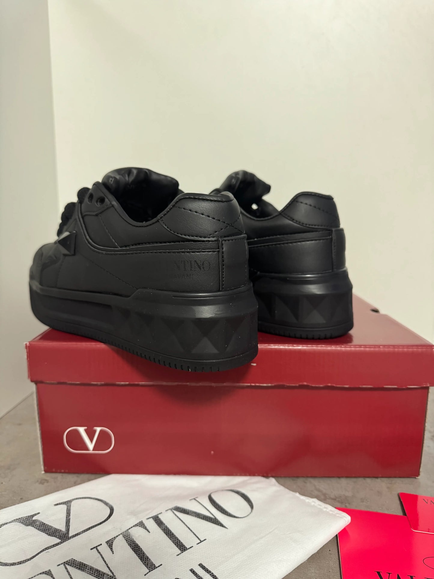 Valentino Garavanni Full Black