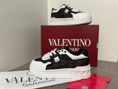 Valentino Garavanni Alb-Negru