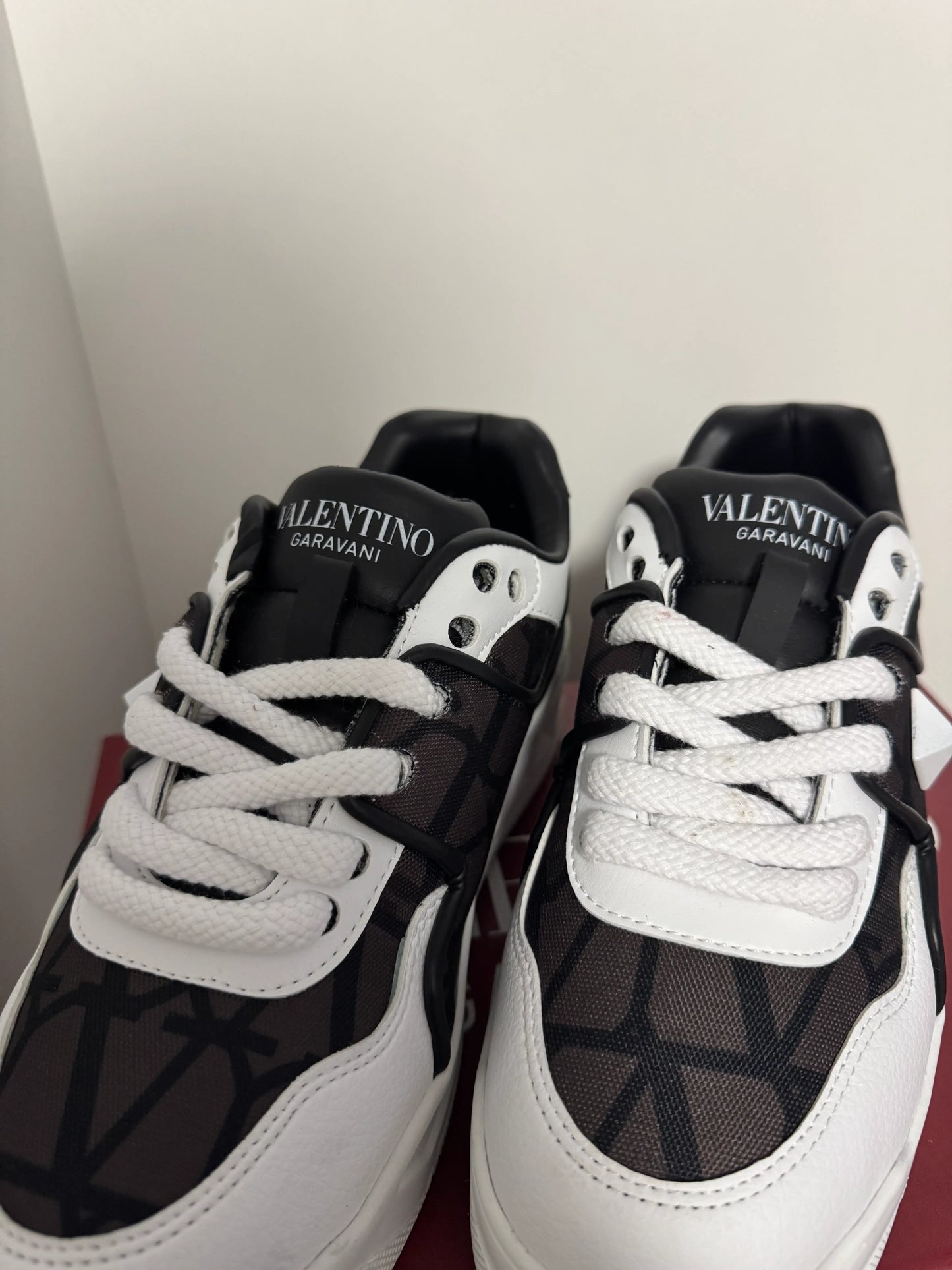 Valentino Garavanni Alb-Negru
