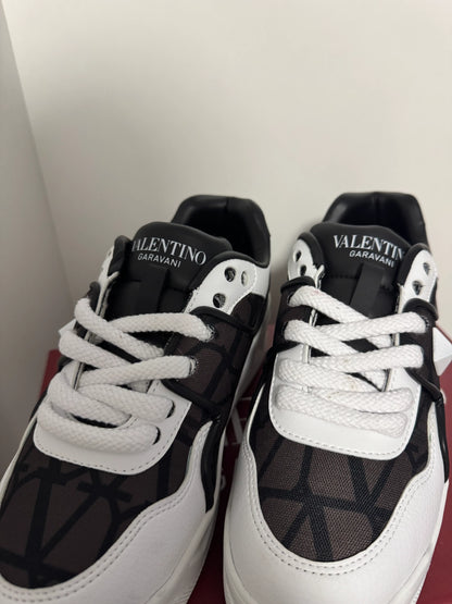 Valentino Garavanni Alb-Negru