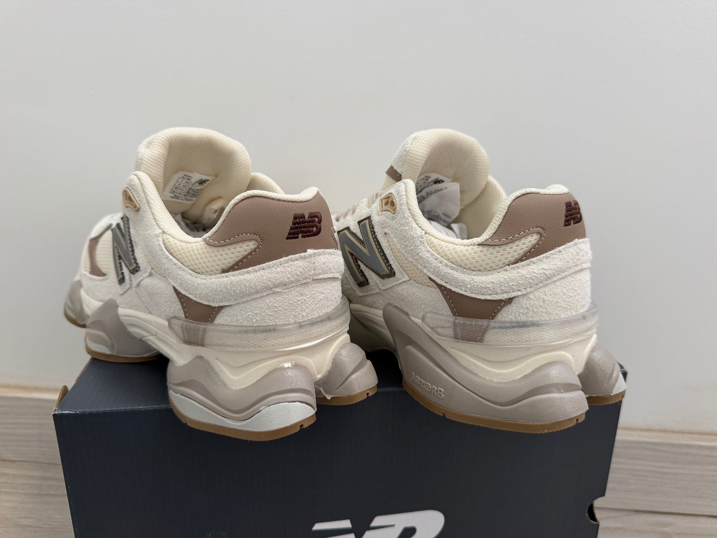 NEW BALANCE 9060 Sneaker - Bej