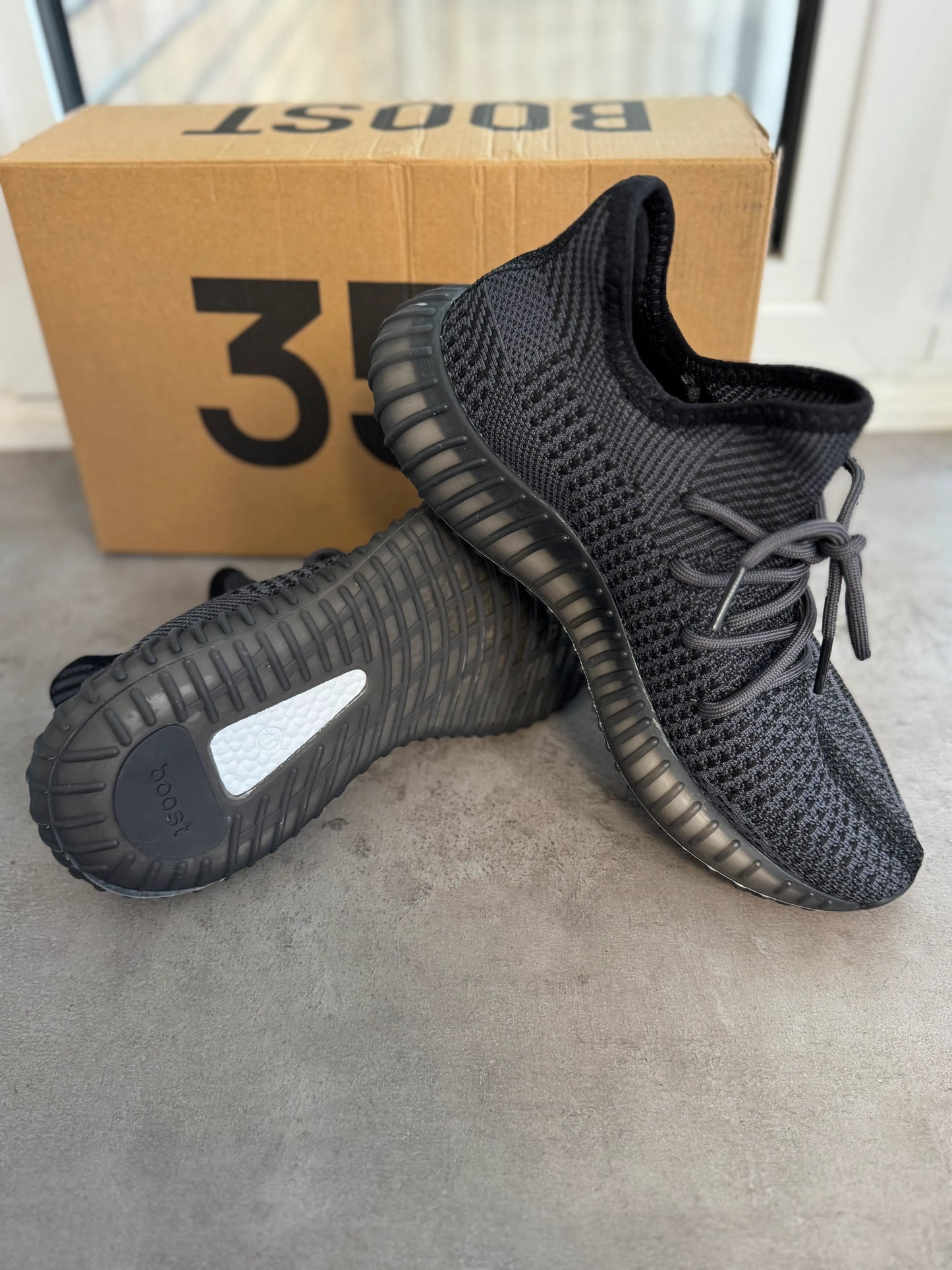 Yeezy Boost 350 Black