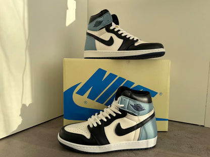 Adidasi Jordan 1 Obsidian