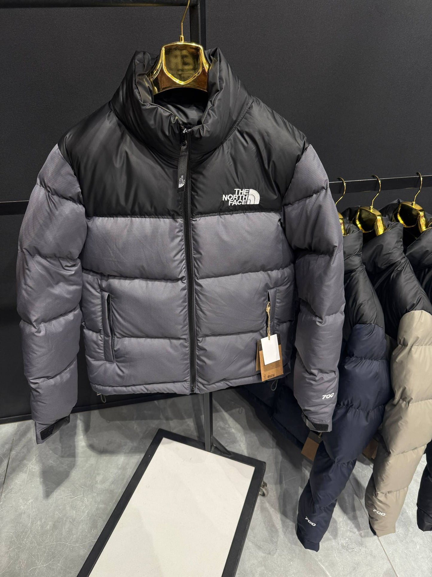Geaca The North Face 700 - Gri