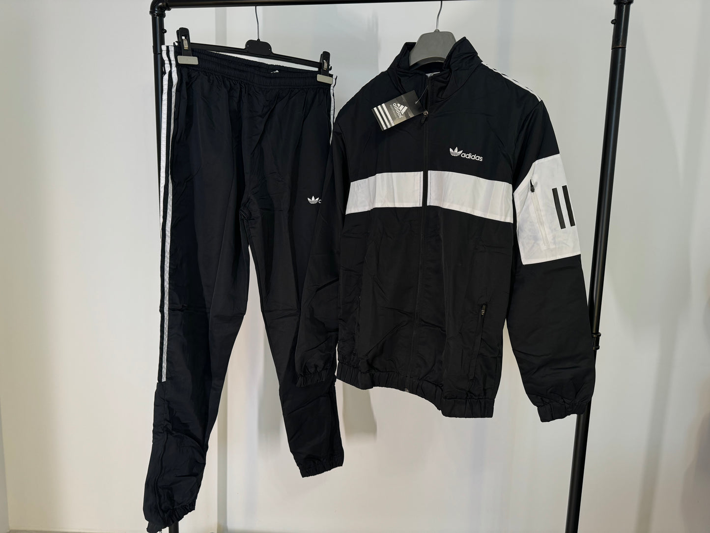 Trening Adidas FAS - Negru-Alb